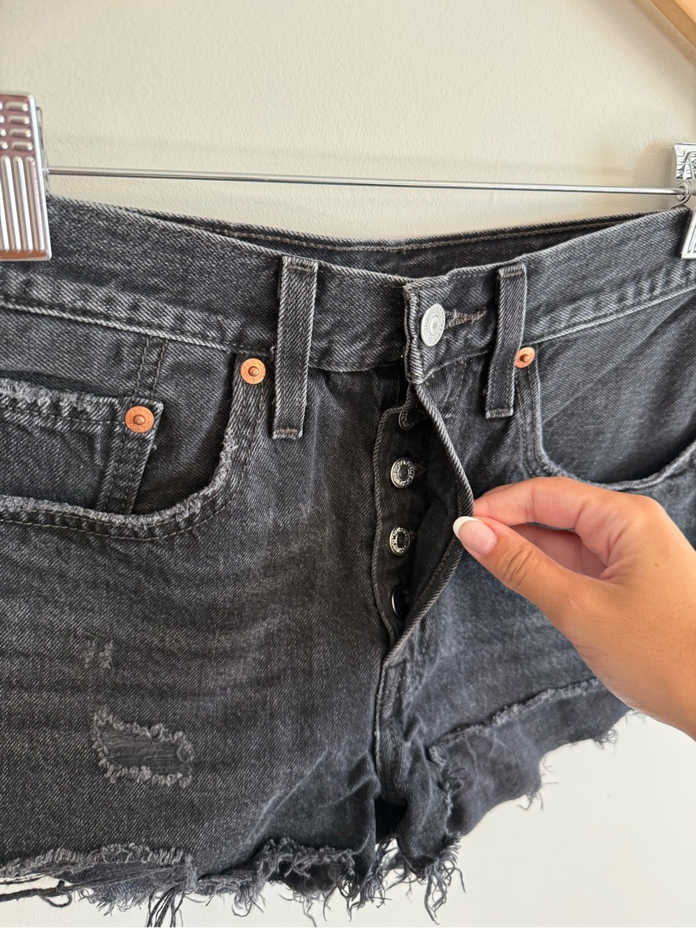 LEVIS 501 SHORTS - Picture 4 of 7